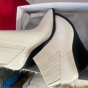 I loved these / thought I might wear heavy socks w them ..